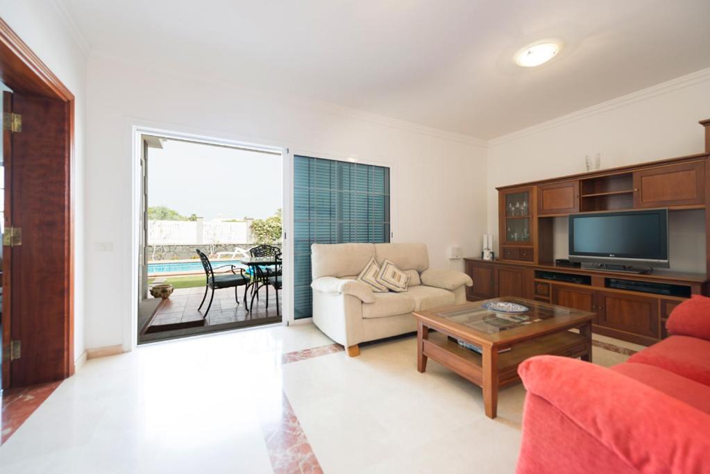 Villa Cosmos Chalet Con Gran Piscina Y Jardin Privado Maspalomas  Exterior photo